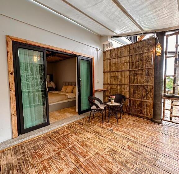 Hotelli สวนส่อผ่า&ฟาร์มสเตย์