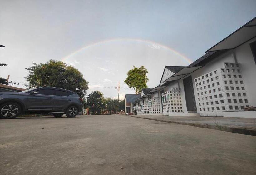 Hotel ริมธารริเวอร์เพลส