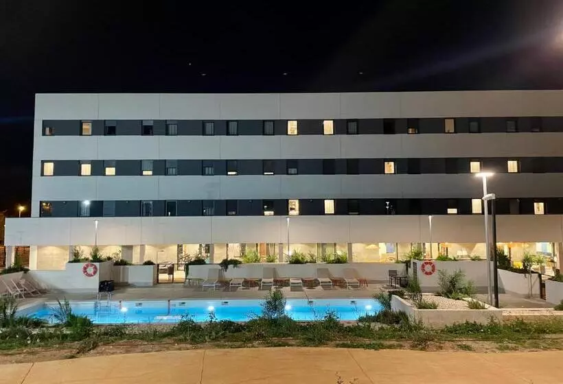 Hotelli Nodis Madrid Pozuelo