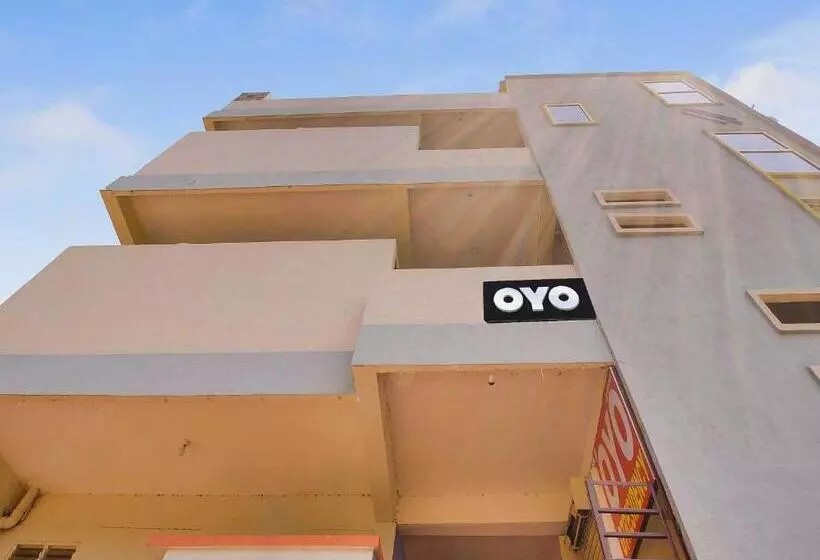 ホテル Oyo Flagship G7 Residency