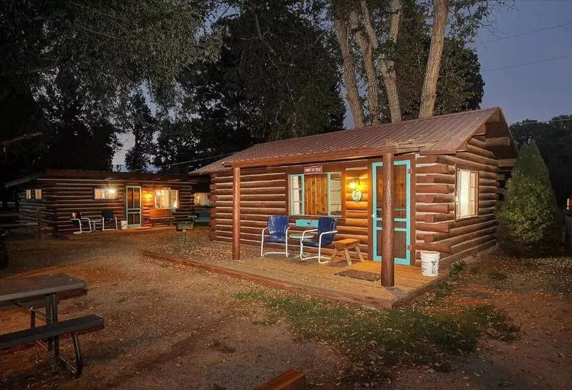 ホテル Vista Court Cabins & Lodge