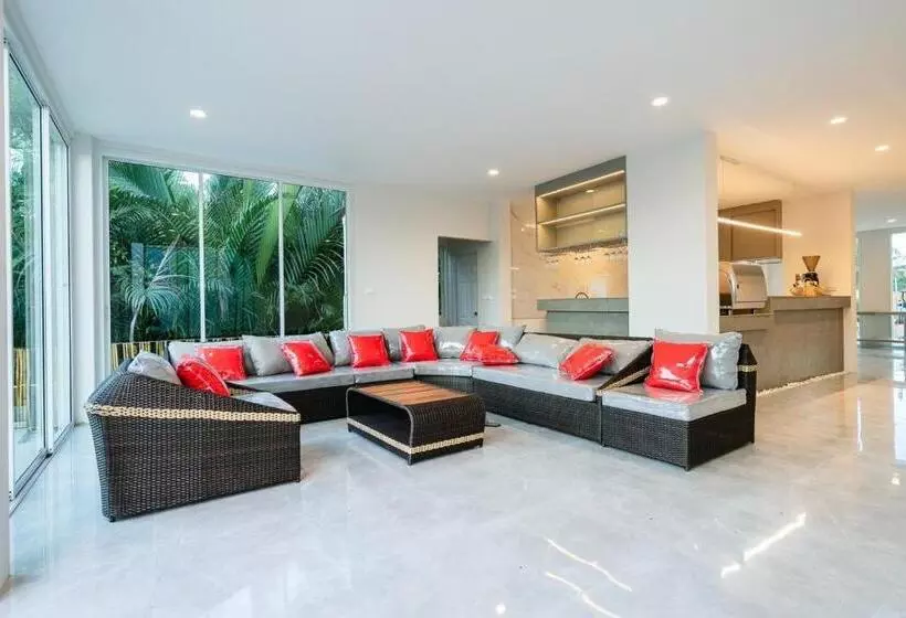 ホテル Yunoya Riverside Villa