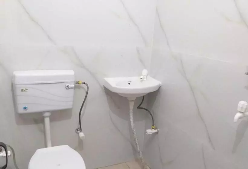 Oyo Hotel New Spark Inn