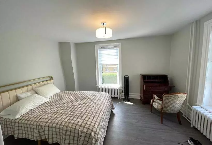 Majatalo Atlantic Pub &