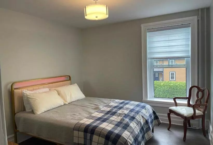 Majatalo Atlantic Pub &