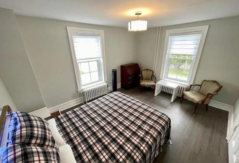 Panzió Atlantic Pub &