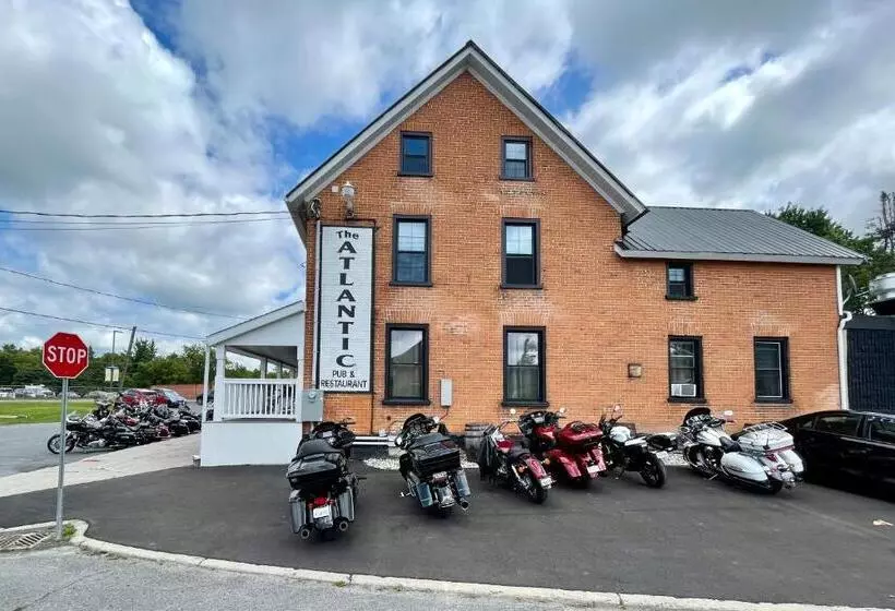 Majatalo Atlantic Pub &