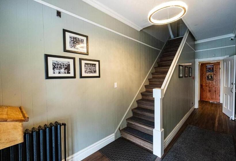 Panzió Atlantic Pub &