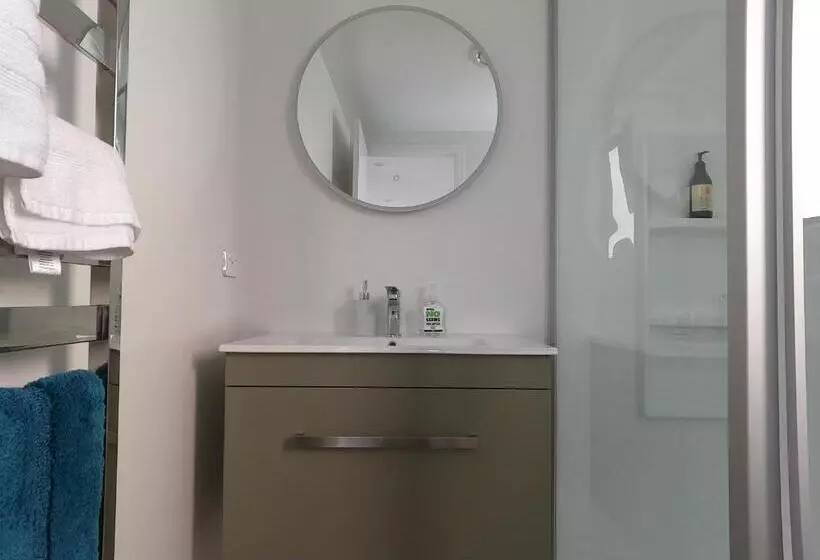 Majatalo Berryfields 64