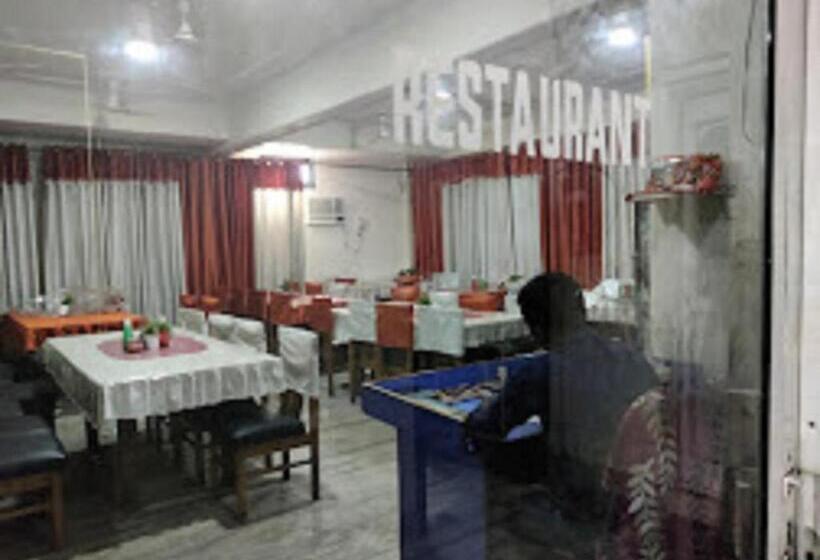 Siddharth Hotel, Pratapgarh