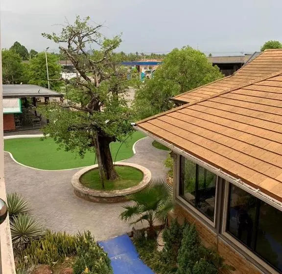 โรงแรม ดิ โอวาเล่ย์ [the O Valley Boutique Hotel]