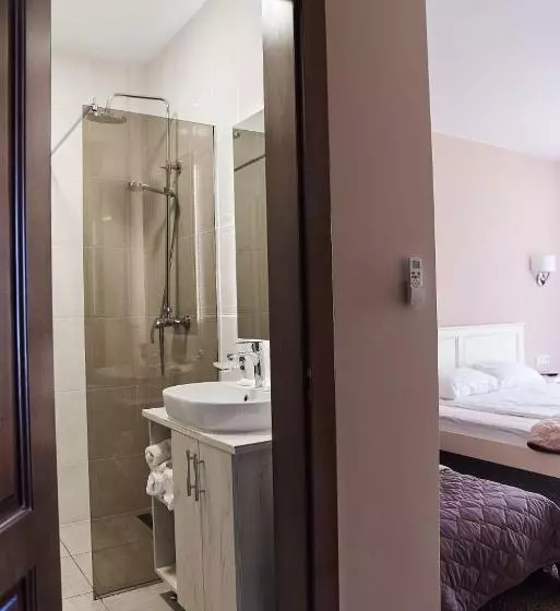 Retkeilymaja вілла край неба