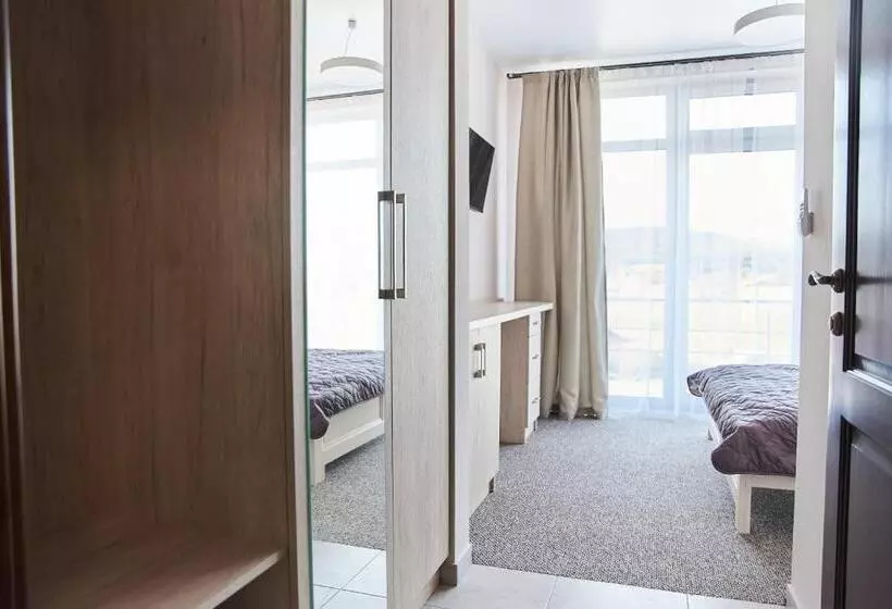 Retkeilymaja вілла край неба