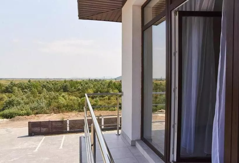 Retkeilymaja вілла край неба