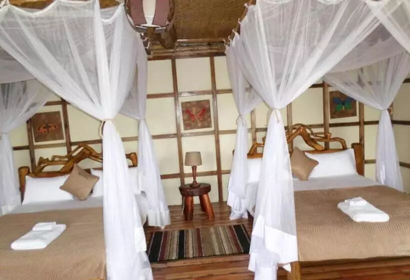 هتل Buhoma Community Haven Lodge
