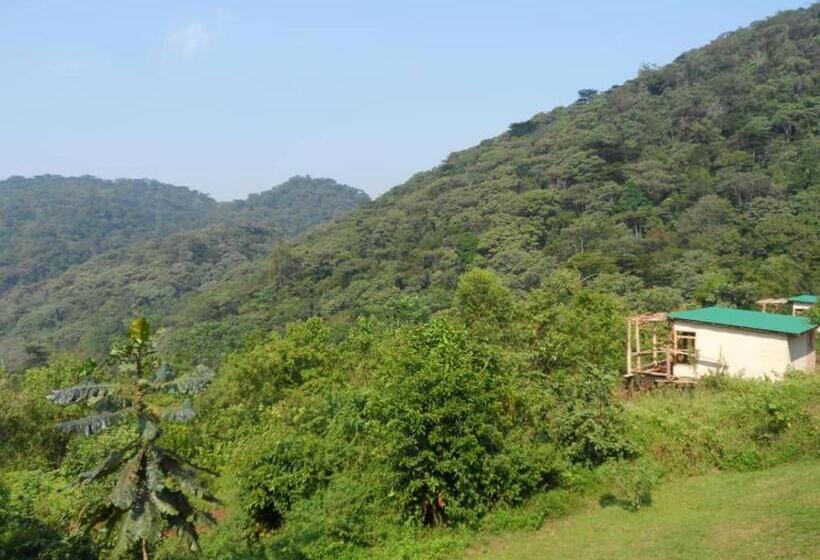 هتل Buhoma Community Haven Lodge