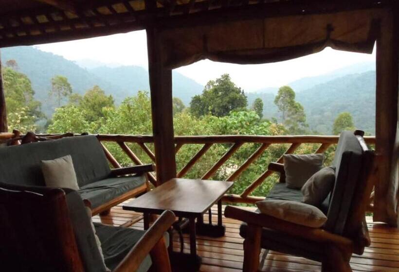 هتل Buhoma Community Haven Lodge