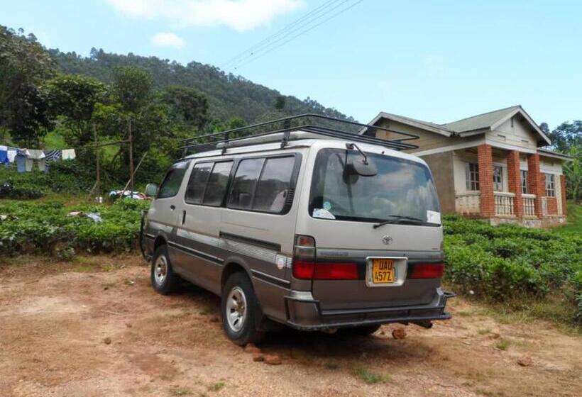 هتل Buhoma Community Haven Lodge