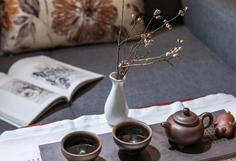 Hotel Guilin Village Creek Inn  Free Shuttle Bus To Train Railway Station Over 3 Nights One Way