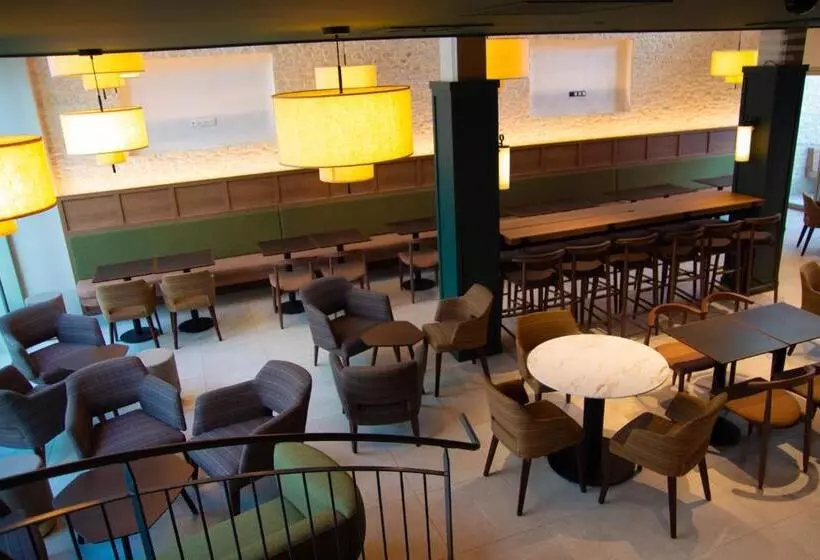 Hotelli Hôtel De La Cité