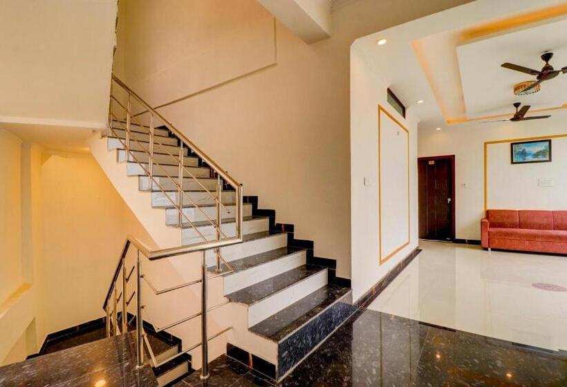 בית מלון כפרי Oyo Flagship R1 Home Stay