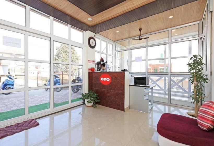 בית מלון כפרי Oyo White House