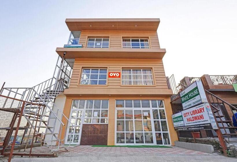 בית מלון כפרי Oyo White House