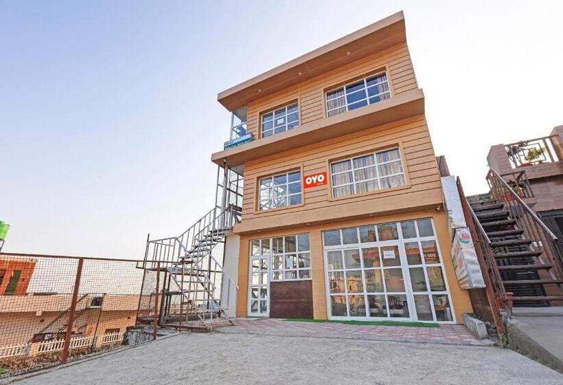 בית מלון כפרי Oyo White House