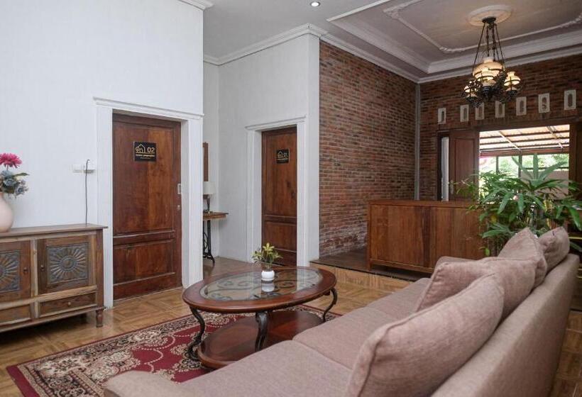 Hotel Reddoorz Syariah Near Stasiun Klaten