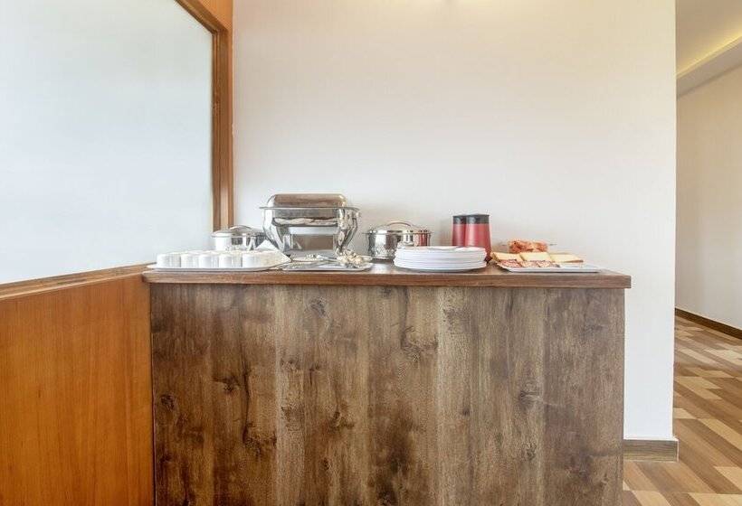 Hotel Treebo Elite Plaza, 700 Mtrs From Madikeri Fort