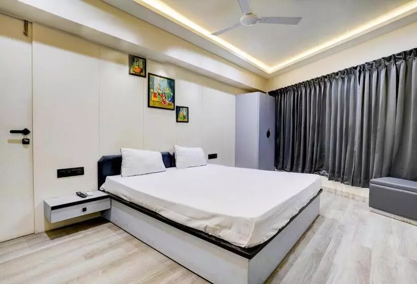 Oyo Hotel R One