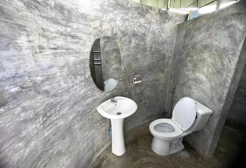 Majatalo Baanrimfai Homestay