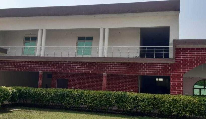 Spot On Al Hotels Inn