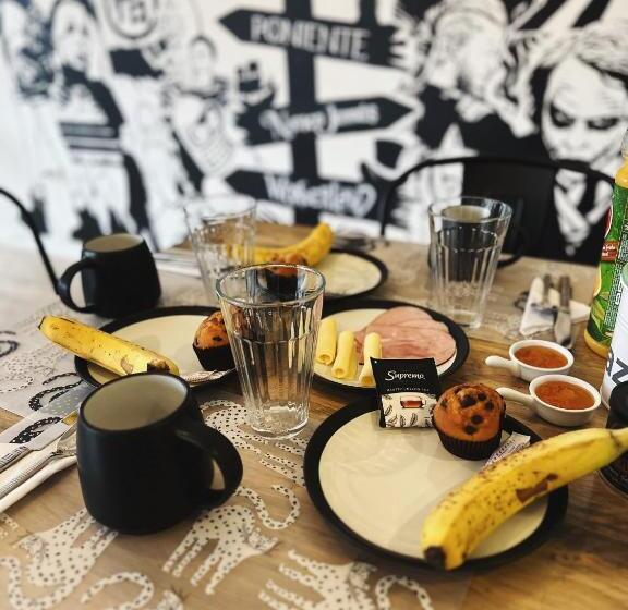 تختخواب و صبحانه Hostal Muvi