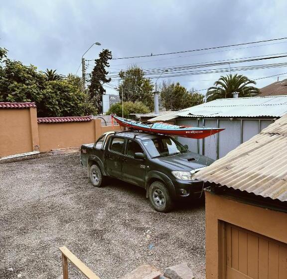 تختخواب و صبحانه Hostal Muvi