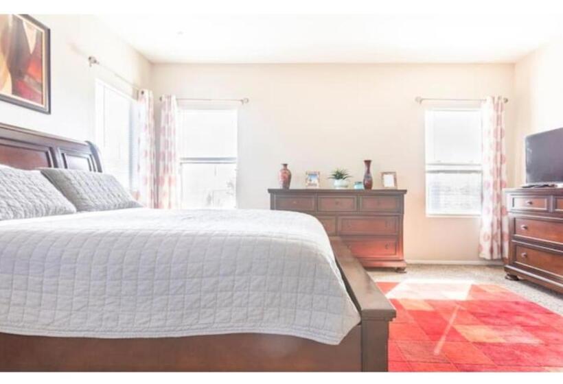 민박 Spring Training And Nascar Racing Room!!