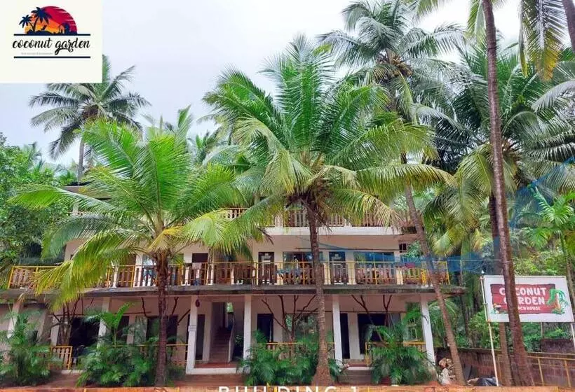 Hotelli Coconut Garden Beach House