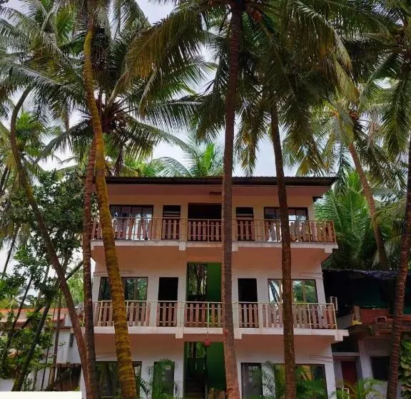 Hotelli Coconut Garden Beach House