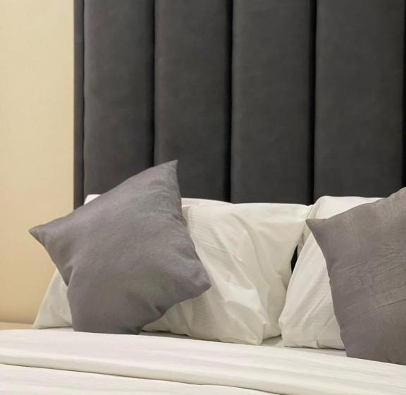 هتل De Silver Green Luxury