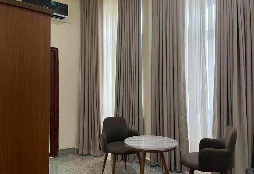 هتل De Silver Green Luxury