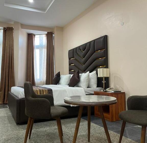 هتل De Silver Green Luxury