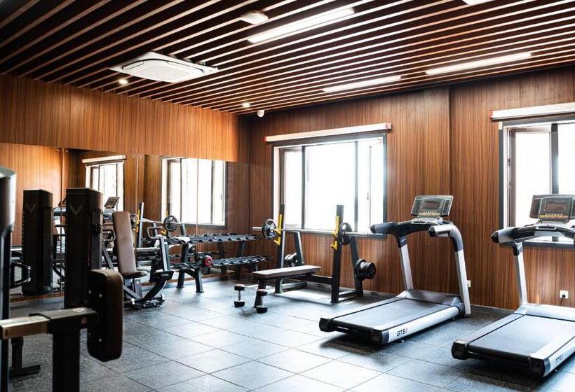 هتل Escale International