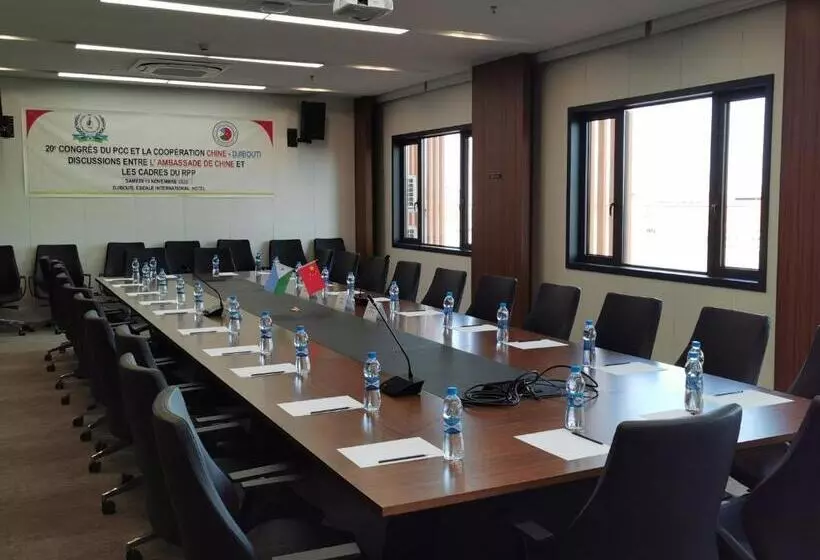 هتل Escale International