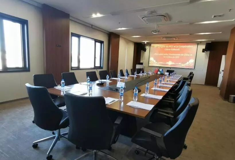 هتل Escale International