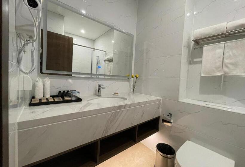 هتل Escale International