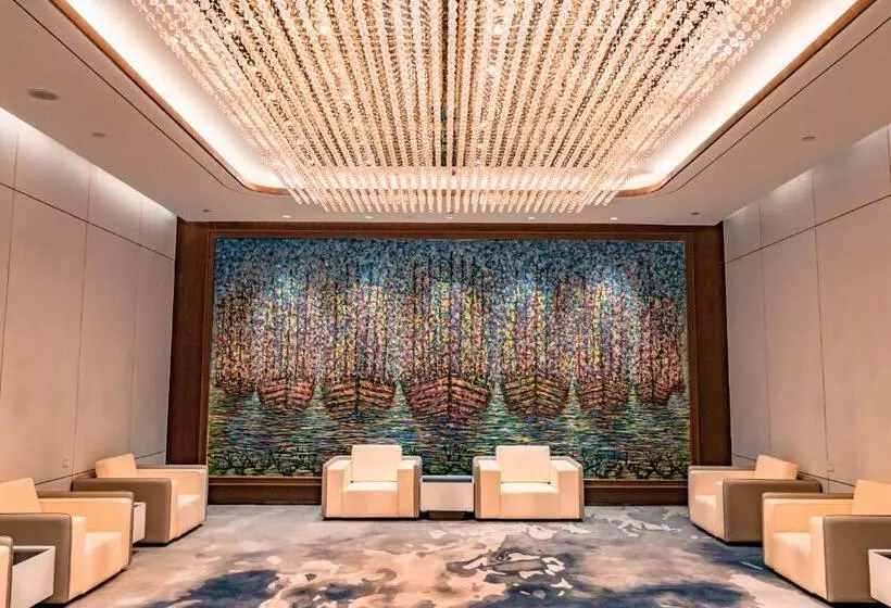 هتل Escale International