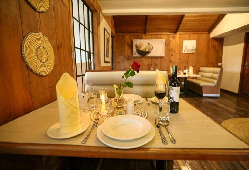 בית מלון כפרי Mbugwe Lodge