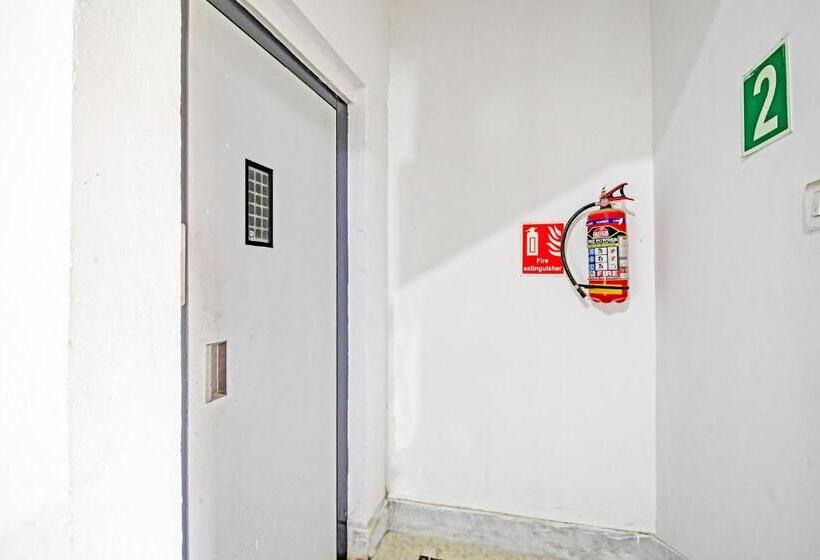 هتل Oyo Flagship Eco Plaza Stays Near Eco Park Gate 3