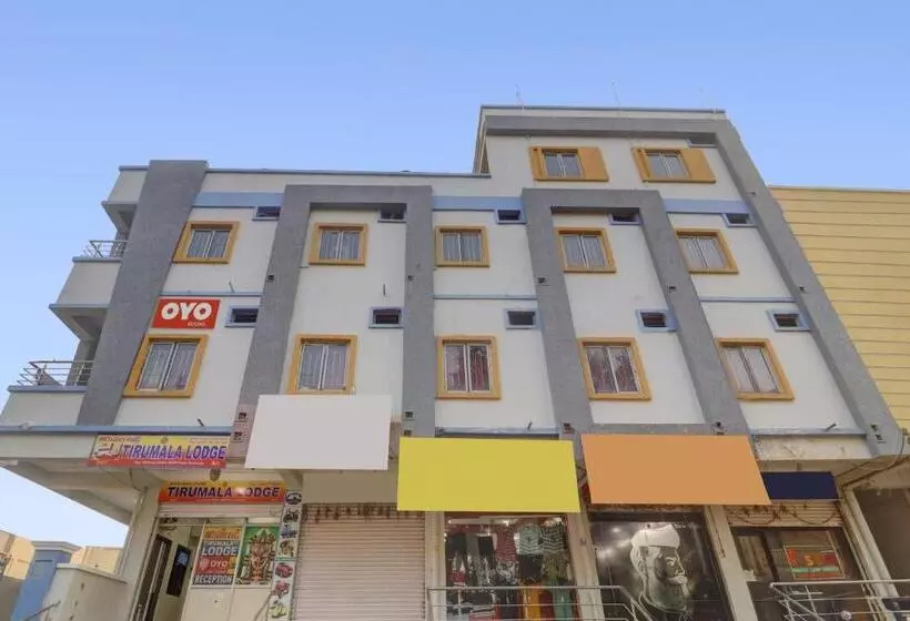 ホテル Pop Tirumala Lodge