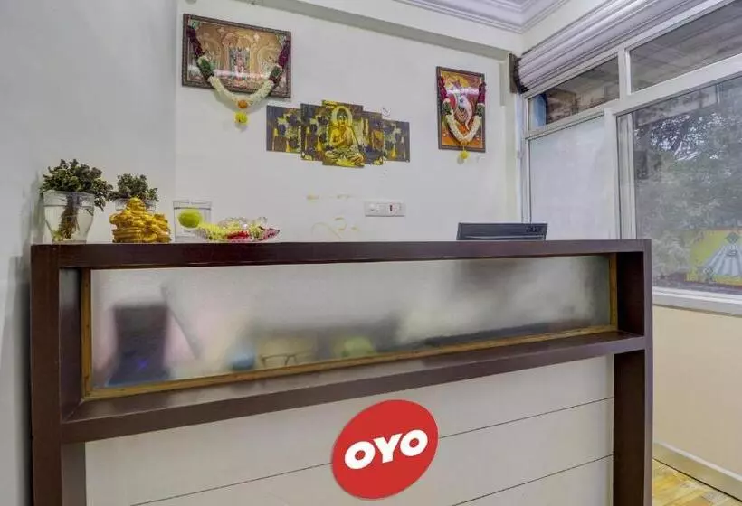 ホテル Pop Tirumala Lodge